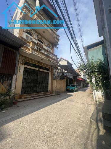 VÂN HÀ - ĐÔNG ANH - HÀ NỘI đường 2 ô tô tránh nhau đi thoải mái Diện  tích 65 m. Mặt tiền