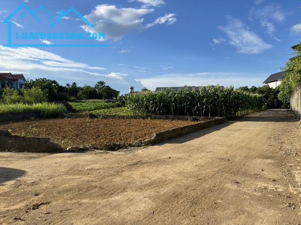 Bán đất nền xã Phú Cát, 168m2 lô góc đât thôn 7 Xã Phú Cát Quốc Oai, lô đất gần với Quốc L