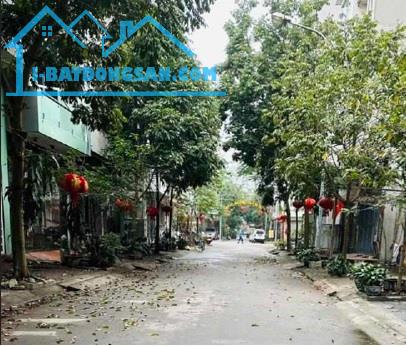 Bán nhà Q.Hà Đông, P. Kiến Hưng, Liền kề phân lô khu đô thị, Diện tích 50m2 giá nhỉnh 9 tỷ