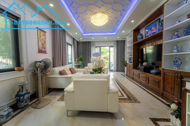 Biệt thự 3 lầu mái Thái khu VIP 2 mặt tiền Nguyễn Oanh ngang 8m 176m2 tặng nội thất 28 tỷ. - 2