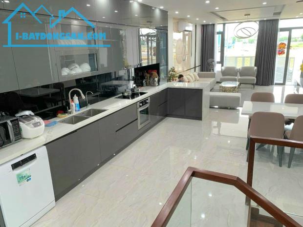 Căn góc siêu hiếm VẠN PHÚC CITY - NGANG 8M - 5 TẦNG - NỘI THẤT HIỆN ĐẠI ĐẮT TIỀN - 2