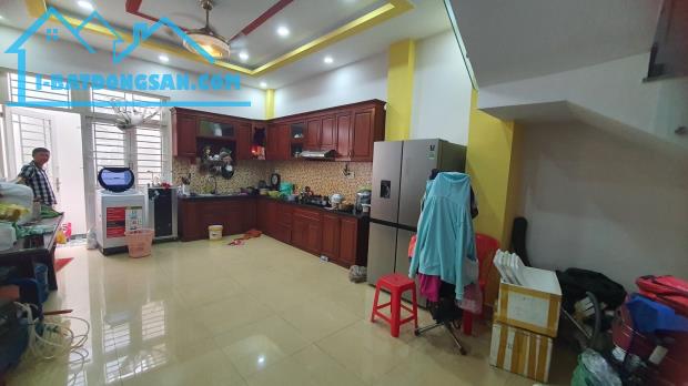 CHỦ NGỘP BÁN GẤP NHÀ QL13 GIÁP BÌNH THẠNH - KHÔNG LỖI PHONG THUỶ - 90M2 - 5.X TỶ - 1