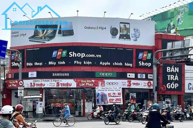 Bán nhà mặt phố Yên Lãng, Đống Đa. Dt 176 m2 x MT 8,9 m. Ô tô, Spa KD xây toà Văn Phòng.