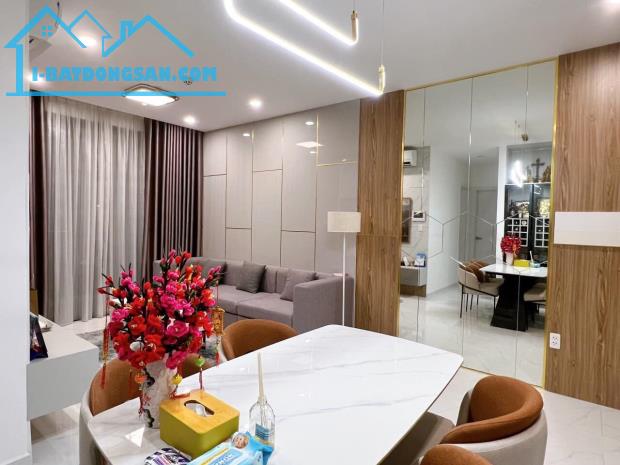 CĂN HỘ D’LUSSO AN PHÚ Q2 - VIEW ĐẸP - HỒ BƠI - 65M2 ( 2pN 2wc ) - TẶNG FULL NỘI THẤT