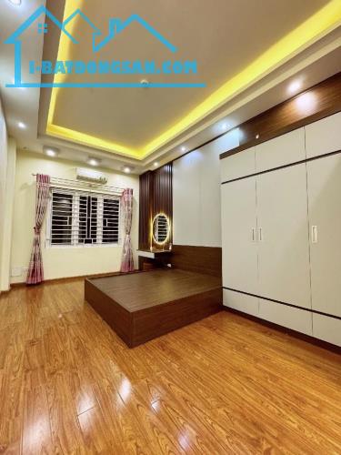 Siêu Phẩm, Phân lô Nguyễn Khang 40m x 5T, ô tô, kd, Full NT, thoáng trước sau 7,25 tỷ.