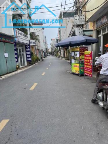 Căn nhà đẹp lô góc tại Trâu Quỳ mặt chính kinh doanh tốt