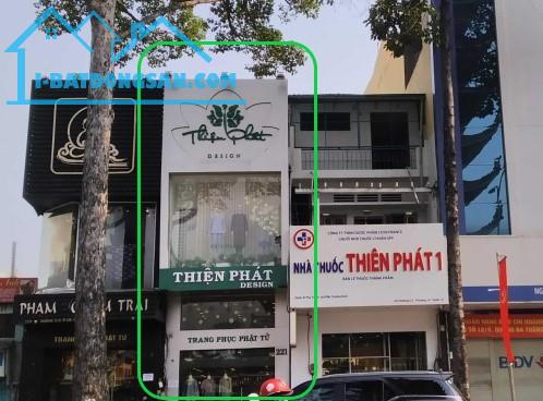 Bán gấp! nhà mặt phố Ngọc Lâm, vỉa hè rộng, kinh doanh, 69m2, nở hậu, chỉ 14.5 tỷ. - 2