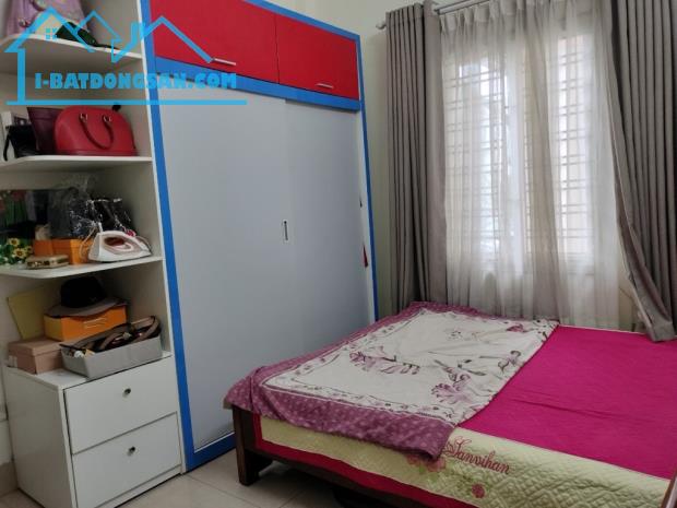 Cần Bán Gấp Nhà Dân Xây, Cổ Linh, Long Biên 43m2, 5T giá 8,1 tỷ (cam kết chuẩn) - 2