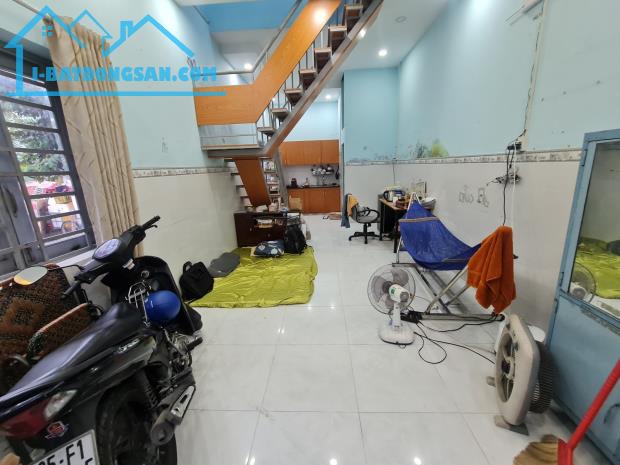 NHÀ RẤT NGON. GÓC 2 MT KDC HỒNG LONG HẺM XE TẢI. GIÁ 3 TỶ 450 CÒN TL - 2