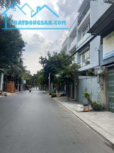 NHÀ RẤT NGON. GÓC 2 MT KDC HỒNG LONG HẺM XE TẢI. GIÁ 3 TỶ 450 CÒN TL - 5