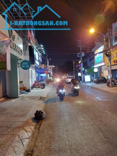 Bán nhà mặt tiền Trần Mai Ninh Bàu Cát DT 4x20m giá 10 tỷ thương lượng