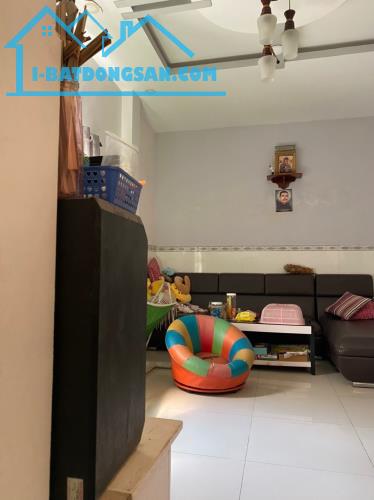 Bán nhà Bình Tân, đường Tỉnh lộ 10, 118m2 (8x15m), 1 lầu, hẻm 8m, nhỉnh 4,5 tỷ - 1