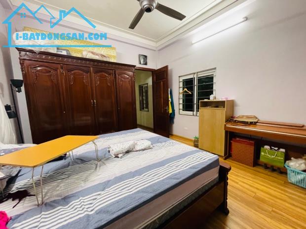 Bán nhà ngõ 355 Xuân Đỉnh 58m2 MT 4 m xây 4 tầng chắc chắn, lô góc, Ô TÔ 10,x tỷ