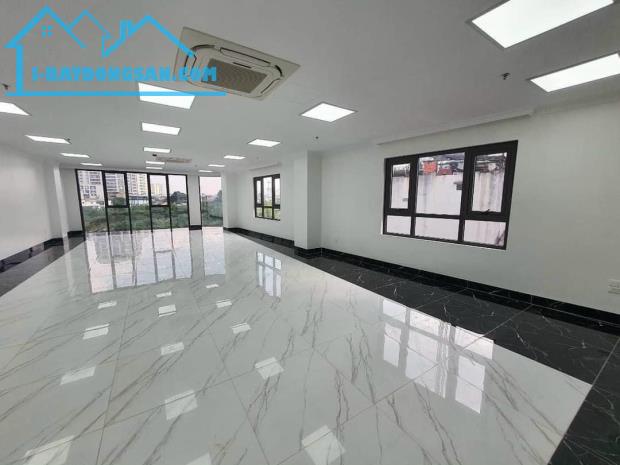 Bán toà VP 9 tầng Hoàng Quốc Việt - 125m2 căn góc có hầm, thông sàn, 2 làn ô tô kinh doanh - 2