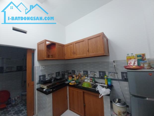 Bán nhà Bình Tân, đường Tỉnh lộ 10, 124m2, 2 lầu, hẻm 3m, nhỉnh 5,5 tỷ - 2