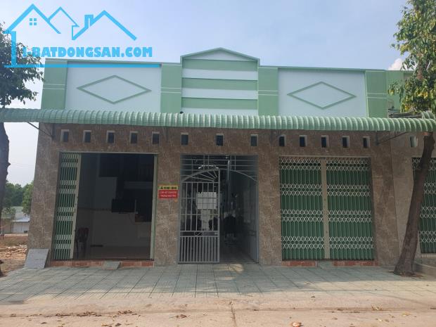 BÁN GẤP 40PHONG TRỌ+ ĐẤT MT CHỢ 400M2(20X20M) CHỈ 670TRIEU