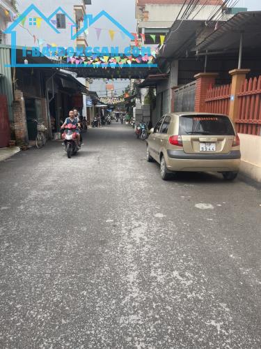 BÁN ĐẤT CỰC HIẾM LÔ GÓC KINH DOANH.CÁCH 1 NHÀ RA MẶT PHỐ.ĐƯỜNG RỘNG Ô TÔ.YÊN NGHĨA HÀ ĐÔNG - 1