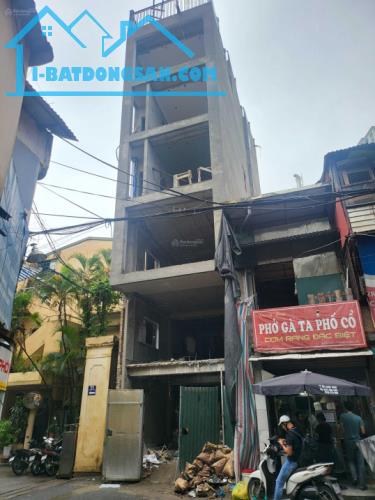 Mặt phố lô 7 tầng thang máy thiết kế hiện đại, hàng xóm Royal City . Quá Hiếm