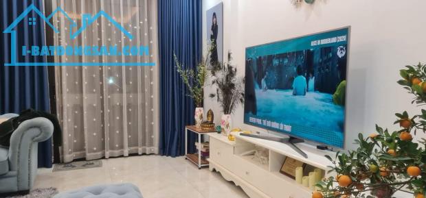 BÁN GẤP NHÀ ĐẸP PHỐ NGỌC LÂM 59M x 7T, THANG MÁY, GARA, FULL ĐỒ, GẦN PHỐ. GIÁ 11.8 TỶ - 3