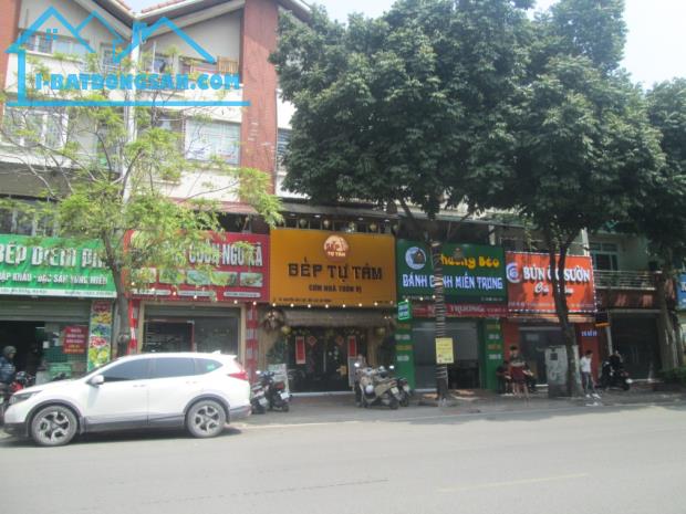 Tôi bán nhà mặt phố Nguyễn Văn Lộc sầm uất gần phố Trần Phú 86m2 chỉ 31.8 tỷ. 0989.62.6116