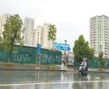 Thuê thẳng 3ha đất lô góc 3 MT tại Việt Hưng, Long Biên chỉ 190 tr/ tháng, Đông dân KD tốt