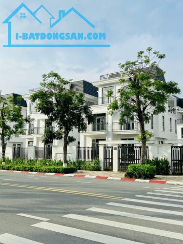 Chuyển nhượng biệt thự song lập gần trường học, diện tích 300m2, chỉ 5x triệu /m2 đất. - 1