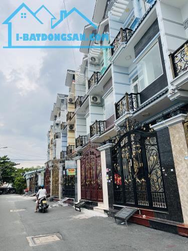 Khu nhà mt An Dương Vương P16.Q8, dt [4.5x12]- 4 Tầng- 4PN- hẻm 6m, kẹt tiền bán còn 5tỷ9 - 1
