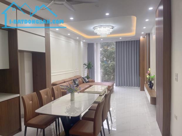 Bán nhà 7 tầng thang máy dịch vụ Hàng Bè Kiến Hưng, 50m2 ô tô tránh kinh doanh giá 13 tỷ