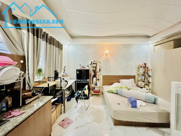 Săp định cư, bán gấp biệt thự Phú Nhuận, 5 tầng có nguồn tiền 55T/tháng, nhỉnh 18 tỷ  🚘🚘 - 2