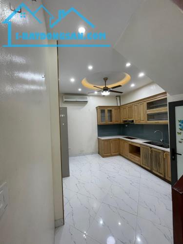 ĐẸP RẺ nhà Dịch Vọng 40 m2, oto 7 chỗ đỗ cửa, GIÁ NGON chỉ nhỉnh 7 tỷ - 1