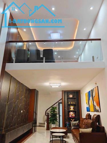 HỒNG MAI - HAI BÀ TRƯNG 5 tầng + gác lửng 39m² + Nhà mới đẹp thoáng sáng - 5