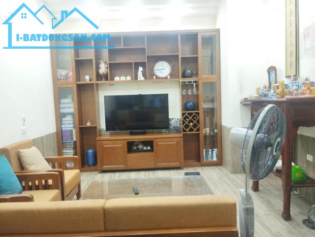 Bán nhà ngõ 459 Bạch Mai, trung tâm Hai Bà, 20m ô tô, 50m ra phố Bạch Mai, 4.5 tỷ