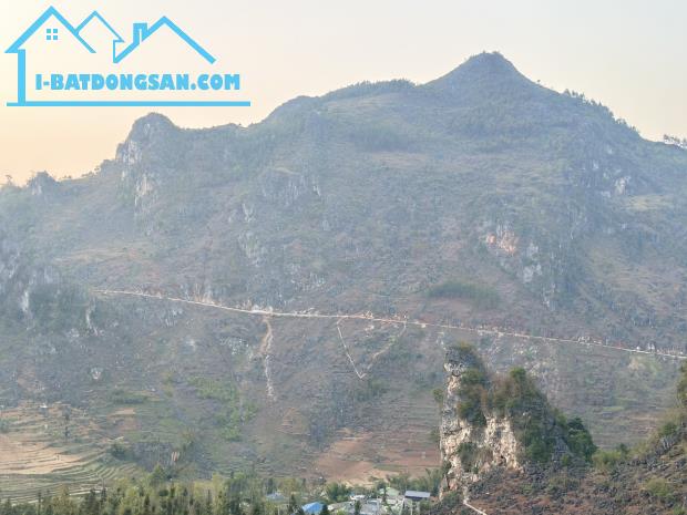 Bán đất Đồng Văn,Hà Giang 2075M +2,44 Tỷ -Làm Homestay-Du lịch