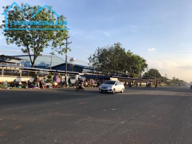 LÔ ĐẤT NGỘP SÁT QL13 GIÁ 195 TRIỆU 2 LÔ 10X40=400M2 THỔ CƯ SHR, NGAY CHỢ, KCN HIỆN HỮU - 1