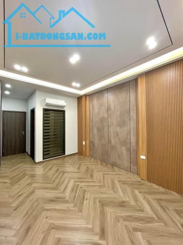 Bán Nhà Nguyễn Văn Cừ, Long Biên 40m2, 6 Tầng, Gara, Thang Máy - Ô Tô Dừng đỗ - 13.28 Tỷ - 1