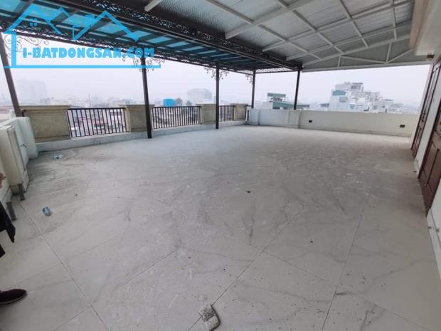 Toà văn phòng khủng gần sát phố Xã Đàn - thông số vàng, mặt tiền khủng, sổ nở hậu - 2