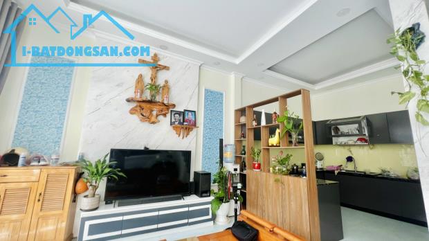 🏠 Nhà 1 Lầu Sân Ô Tô Gần Uỷ Ban P. Tân Phong Chỉ 2,950 Tỷ - 1