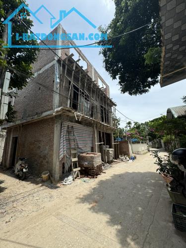 Nhà 2.55 tỷ ra trạm bơm, KĐT Đô Nghĩa Yên Nghĩa 2km, 3 tầng (43m2) ô tô đỗ cửa, đường 4,5m - 5