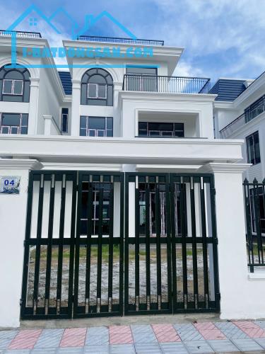 Chuyển nhượng biệt thự song lập 300m2, mặt tiền 10m, hướng Đông Nam, chỉ 5x triệu/m2. - 4