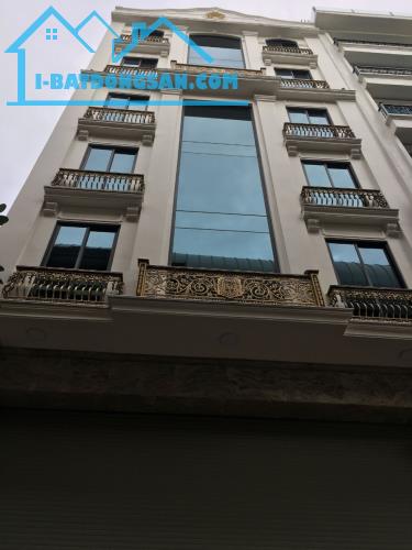 Bán nhà mặt phố Quốc Tử Giám, Đống Đa. 126 m2 x 7T x Mt 7,2 m. Ô Tô Kinh Doanh Cho Thuê.