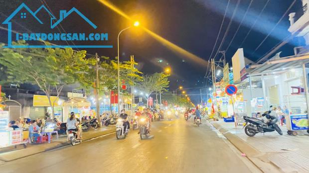 Bán đất 2 mặt tiền Tỉnh Lộ 8, Khu Gió Ngàn, Thị Trấn Củ Chi, Củ Chi, HCM. Diện tích: 155m2