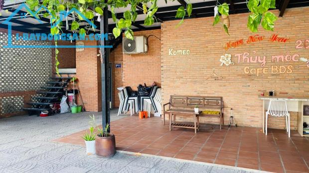 Chính chủ sang nhượng quán cafe sân vườn Đức Hoà, Long An - 2 mặt tiền đường lớn - 1