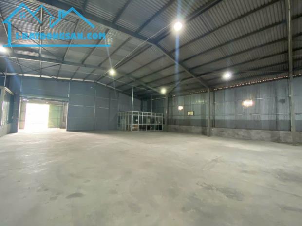 Cho thuê kho xưởng 900m2 2000m2 tại đường Quốc Lộ 32 gần CCN Lai Xá Hà Nội - 1