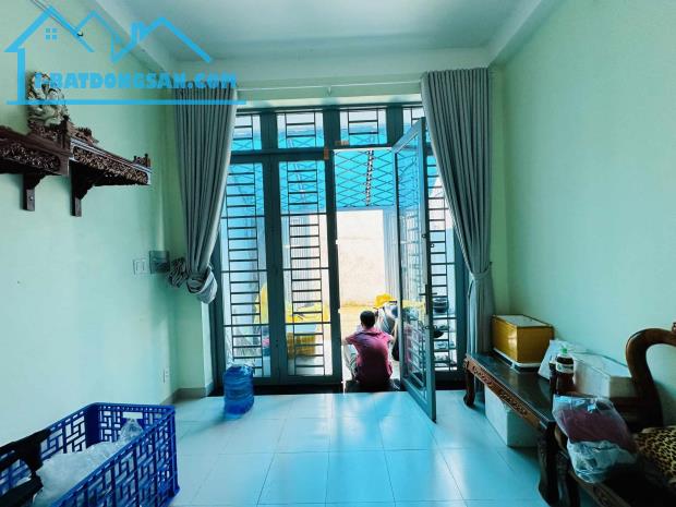 Bán gấp nhà Hẽm 8m thông, 4 tầng, 4x17m, Chỉ 7 tỷ P.6 ngay ngã tư Lê Đức Thọ và Nguyễn Văn - 1