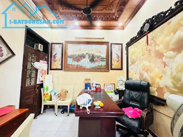 (ĐẸP) B.Á.N NHÀ ĐẸP TRUNG TÂM THANH XUÂN, DT 80M2,MT 10m GIÁ 14.2 TỶ, Ô TÔ 16 CHỖ ĐỖ CỬA