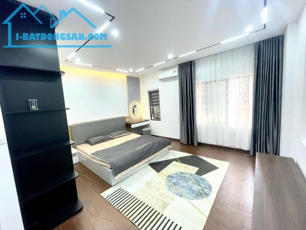 Bán Nhà Hiếm Phố Thọ Lão, Hai Bà Trưng, Phân Lô, Ôtô Đỗ Cửa 50m2x5T, Giá 10.5 tỷ.