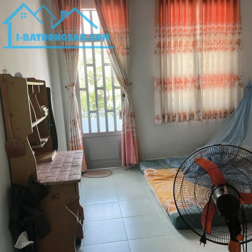 Mặt tiền đường 70m2, 2 tầng 3.7m x 19m kinh doanh giá chỉ 5.5 tỷ. - 1