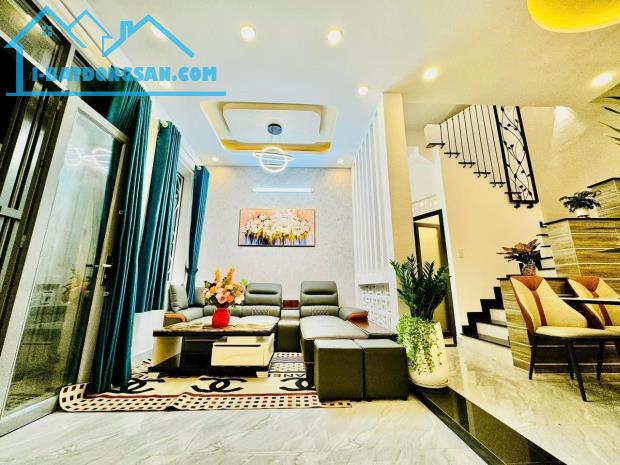 ĐƯỜNG QUANG TRUNG P8 QUẬN GÒ VẤP - BÁN NHÀ 4 TẦNG NGANG 5.6 RẤT HIẾM - 3