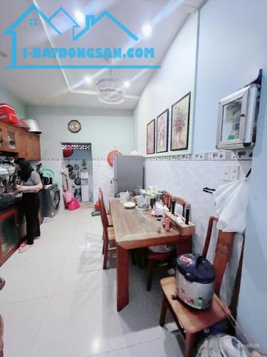Giá 3,6 tỷ. Bán nhà 1 trệt 1 lầu đường ô tô phường Bửu Long, Biên Hoà.