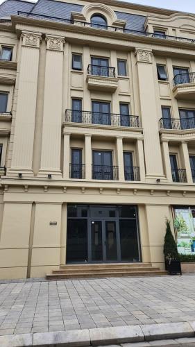 Bán Shophouse KĐT Rue De Charme-214 Nguyễn Xiển. DT 96m x 6 tầng. Giá 28 tỷ. LH: - 2